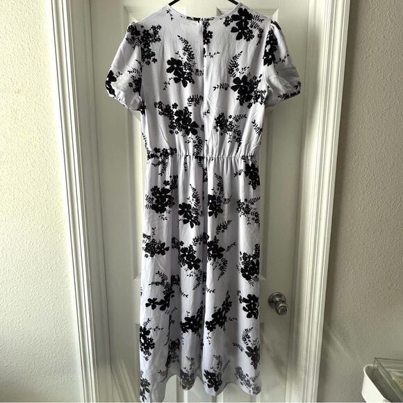 Michael Kors Pleated Floral Midi Dress | Black & Light Grey | Size Small - Picture 5 of 6